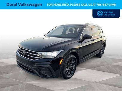 Used 2023 Volkswagen Tiguan SE w/ Panoramic Sunroof Package