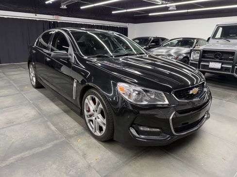 Used 2016 Chevrolet SS image 9