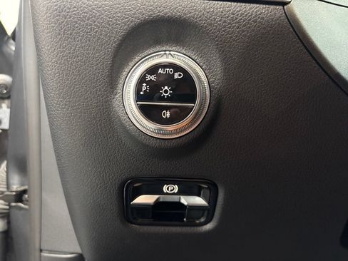 Used 2024 Mercedes-Benz C 300 4MATIC Sedan image 24