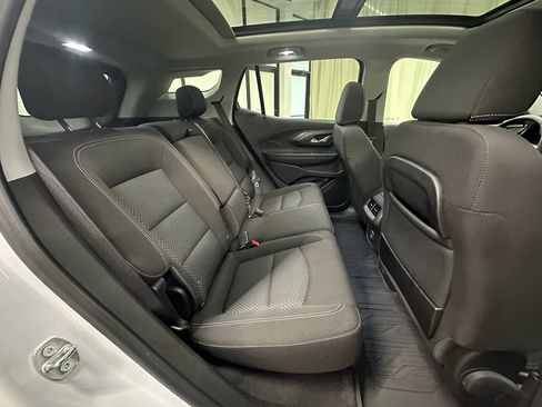 Used 2023 GMC Terrain SLE w/ Driver Convenience Package image 20