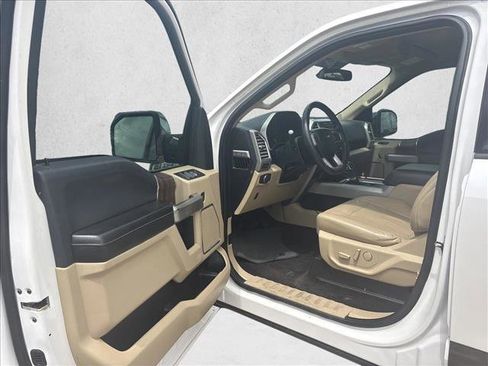 Used 2016 Ford F150 Lariat AWD/4WD image 9
