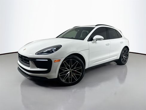 Used 2024 Porsche Macan S image 1