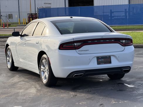 Used 2022 Dodge Charger SXT RWD image 3