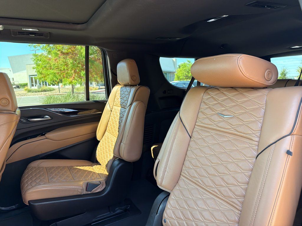 Used 2021 Cadillac Escalade ESV Premium Luxury w/ Driver Assist Tech Package RWD image 32