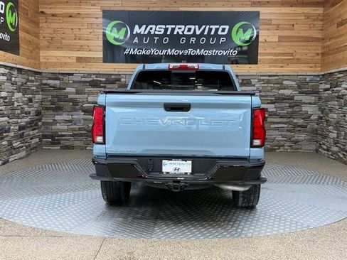 Used 2025 Chevrolet Colorado Z71 w/ Z71 Convenience Package 2 AWD/4WD image 9