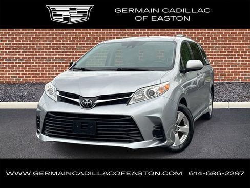Used 2018 Toyota Sienna LE FWD image 1