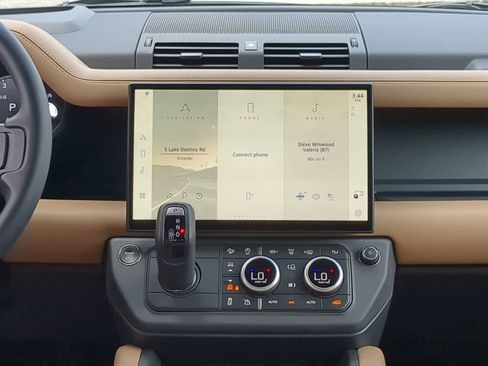 Certified 2026 Land Rover Defender 110 X-Dynamic SE AWD/4WD image 30