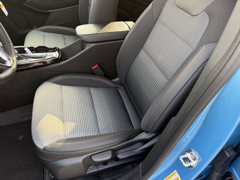 New 2026 Chevrolet Trax LT w/ Sunroof Package image 21