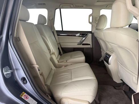 Used 2017 Lexus GX 460 Premium AWD/4WD image 18