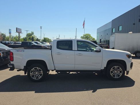 Used 2022 Chevrolet Colorado W/T w/ Custom Special Edition AWD/4WD image 2