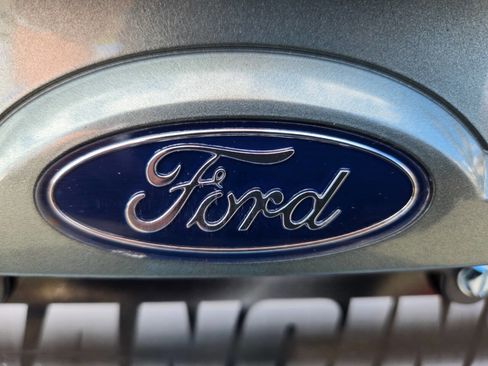 Used 2005 Ford Taurus SE image 11