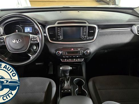 Used 2019 Kia Sorento S AWD/4WD image 28