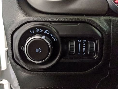 Used 2018 Jeep Wrangler Unlimited Sport S AWD/4WD image 13