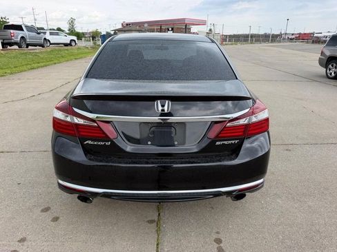 Used 2016 Honda Accord Sport image 4