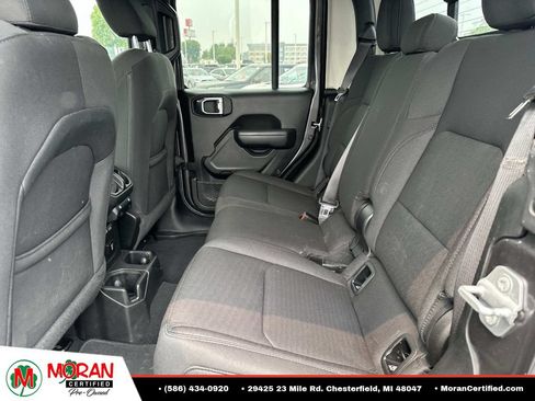 Used 2022 Jeep Gladiator Sport AWD/4WD image 14