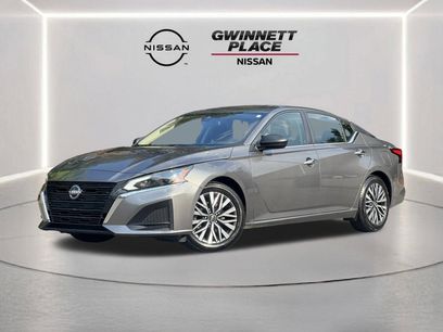 Used 2024 Nissan Altima 2.5 SV