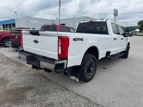 Used 2024 Ford F250 XLT AWD/4WD image 3