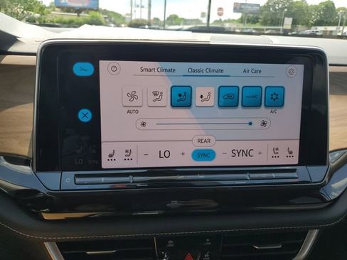 Certified 2025 Volkswagen Atlas SE AWD/4WD image 33
