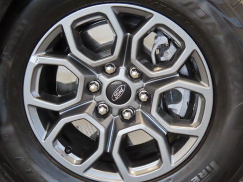 Used 2025 Ford Expedition Max Active AWD/4WD image 6