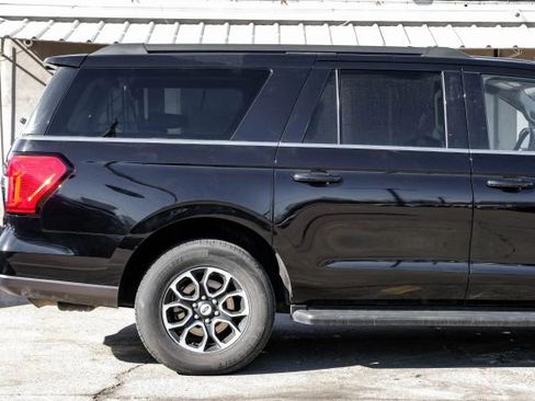 Used 2024 Ford Expedition Max XLT image 12