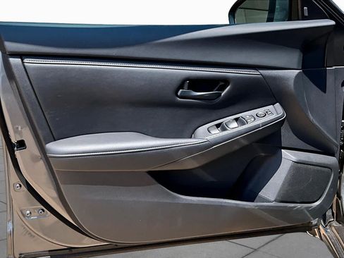 Certified 2025 Nissan Sentra S FWD image 24