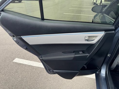 Used 2015 Toyota Corolla LE FWD image 10