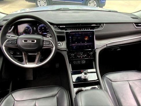 Used 2023 Jeep Grand Cherokee L Limited image 16