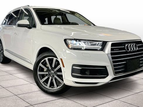 Used 2019 Audi Q7 3.0T Prestige image 2
