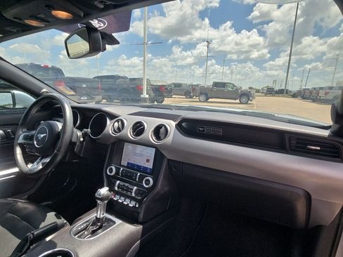 Used 2020 Ford Mustang Premium RWD image 29