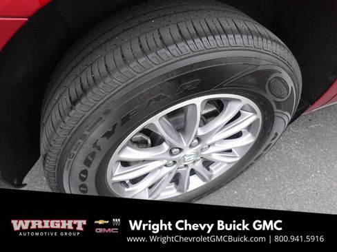 Used 2023 Buick Enclave Essence image 34