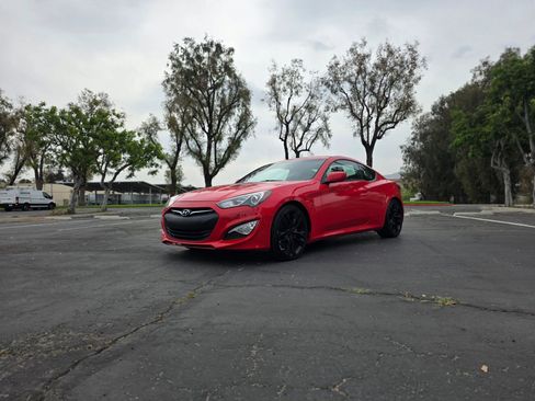 Used 2013 Hyundai Genesis 3.8 RWD image 1