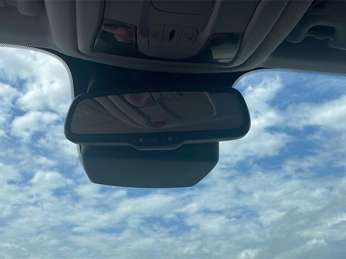 New 2023 Jeep Renegade Trailhawk image 24