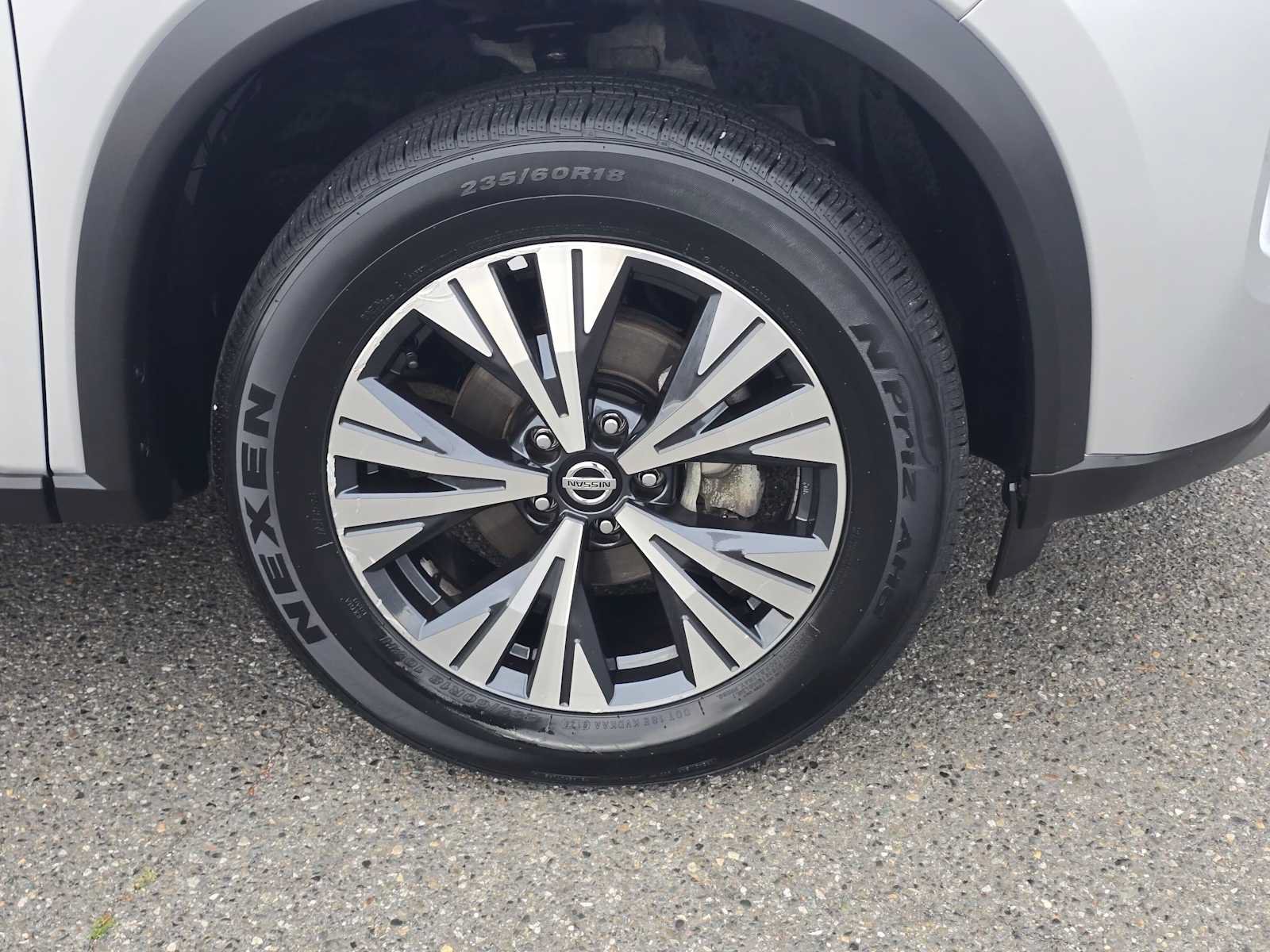 Used 2021 Nissan Rogue SV AWD/4WD image 9