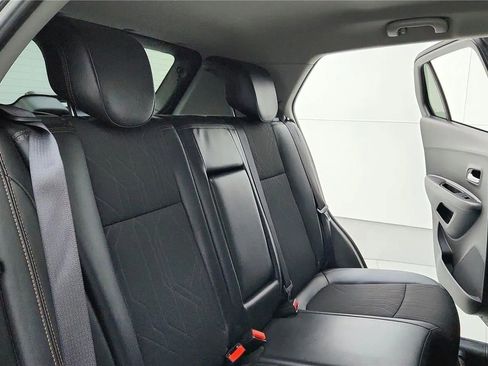 Used 2019 Chevrolet Trax LT w/ LT Convenience Package image 31