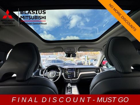 Used 2022 Volvo XC60 B5 Inscription w/ Advanced Package image 26