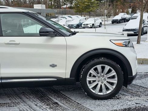 Used 2022 Ford Explorer King Ranch w/ Premium Technology Package AWD/4WD image 9