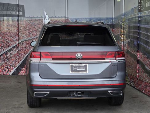 Used 2024 Volkswagen Atlas SE image 7