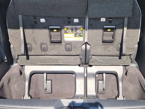 Certified 2026 Toyota Sienna XLE FWD image 28