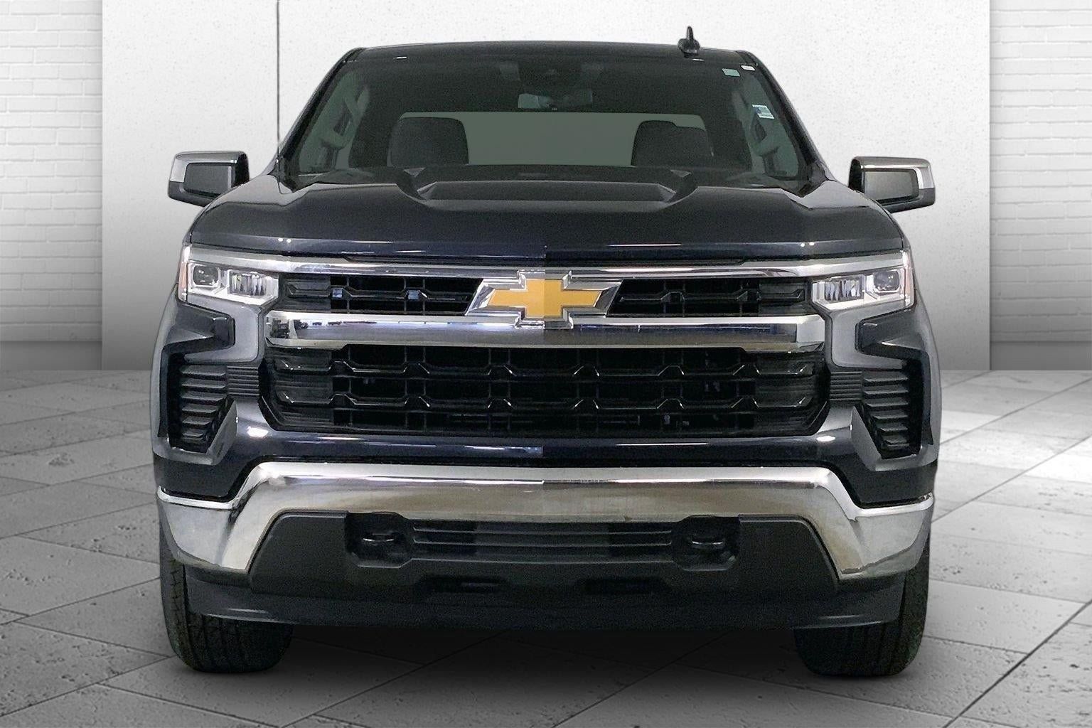 Used 2024 Chevrolet Silverado 1500 LT AWD/4WD image 2