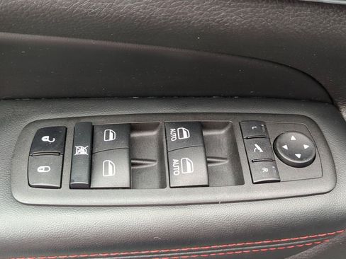 Used 2021 Jeep Grand Cherokee Trailhawk w/ Trailhawk Luxury Group AWD/4WD image 11