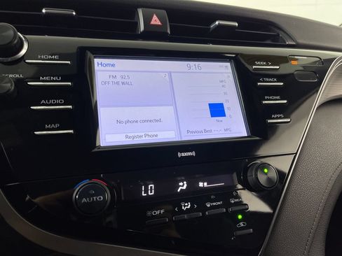 Certified 2020 Toyota Camry SE FWD image 20