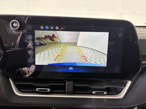 Used 2026 Chevrolet Equinox LT AWD/4WD image 15