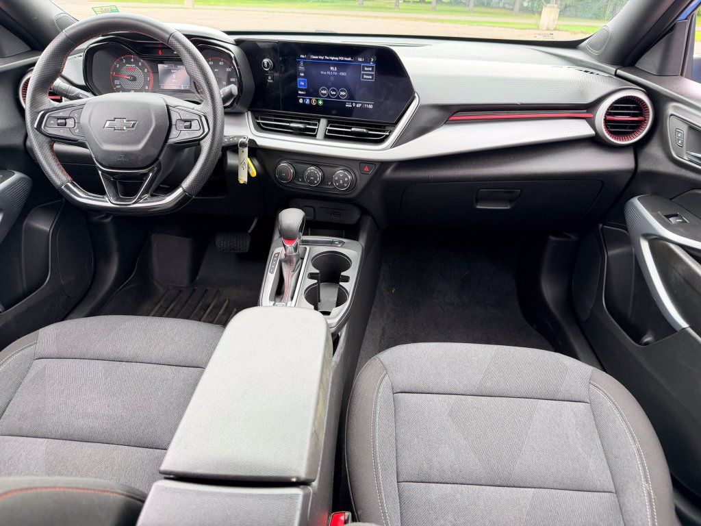 Used 2024 Chevrolet Trax RS w/ Driver Confidence Package FWD image 10