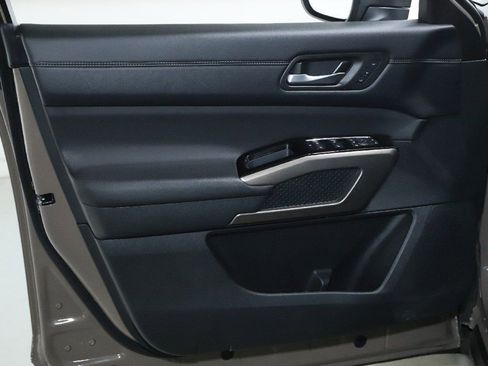 Certified 2024 Nissan Pathfinder Platinum w/ Cargo Package image 19