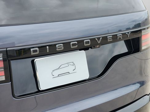 Certified 2025 Land Rover Discovery Dynamic SE AWD/4WD image 35