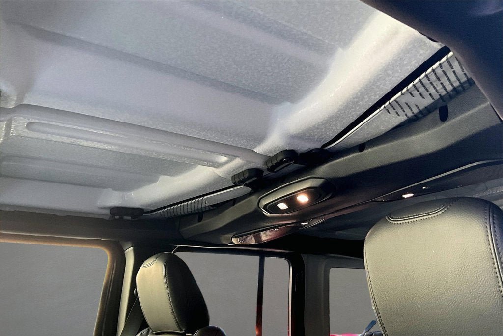New 2026 Jeep Wrangler Unlimited Sahara AWD/4WD image 14