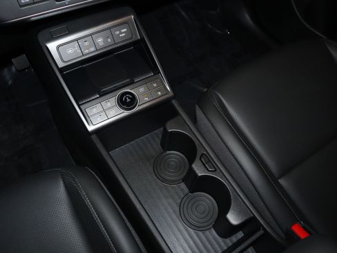 Used 2024 Hyundai Kona Limited AWD/4WD image 31