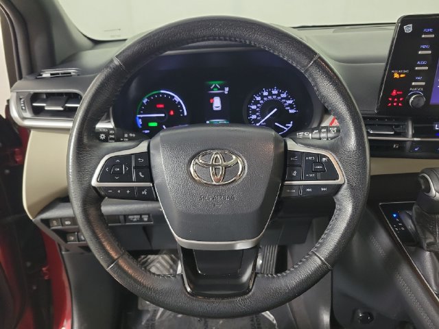 Used 2021 Toyota Sienna XLE FWD image 27