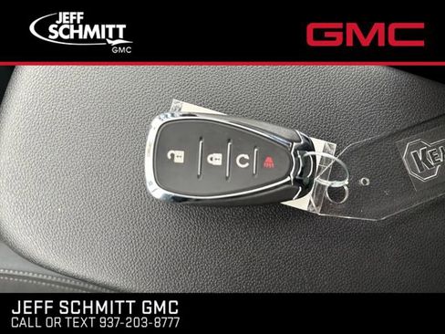 Certified 2025 Chevrolet Trax LT w/ LT Convenience Package image 30