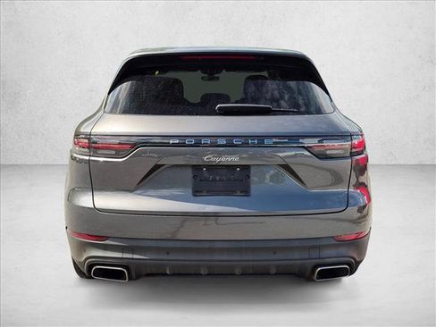 Used 2023 Porsche Cayenne AWD/4WD image 3